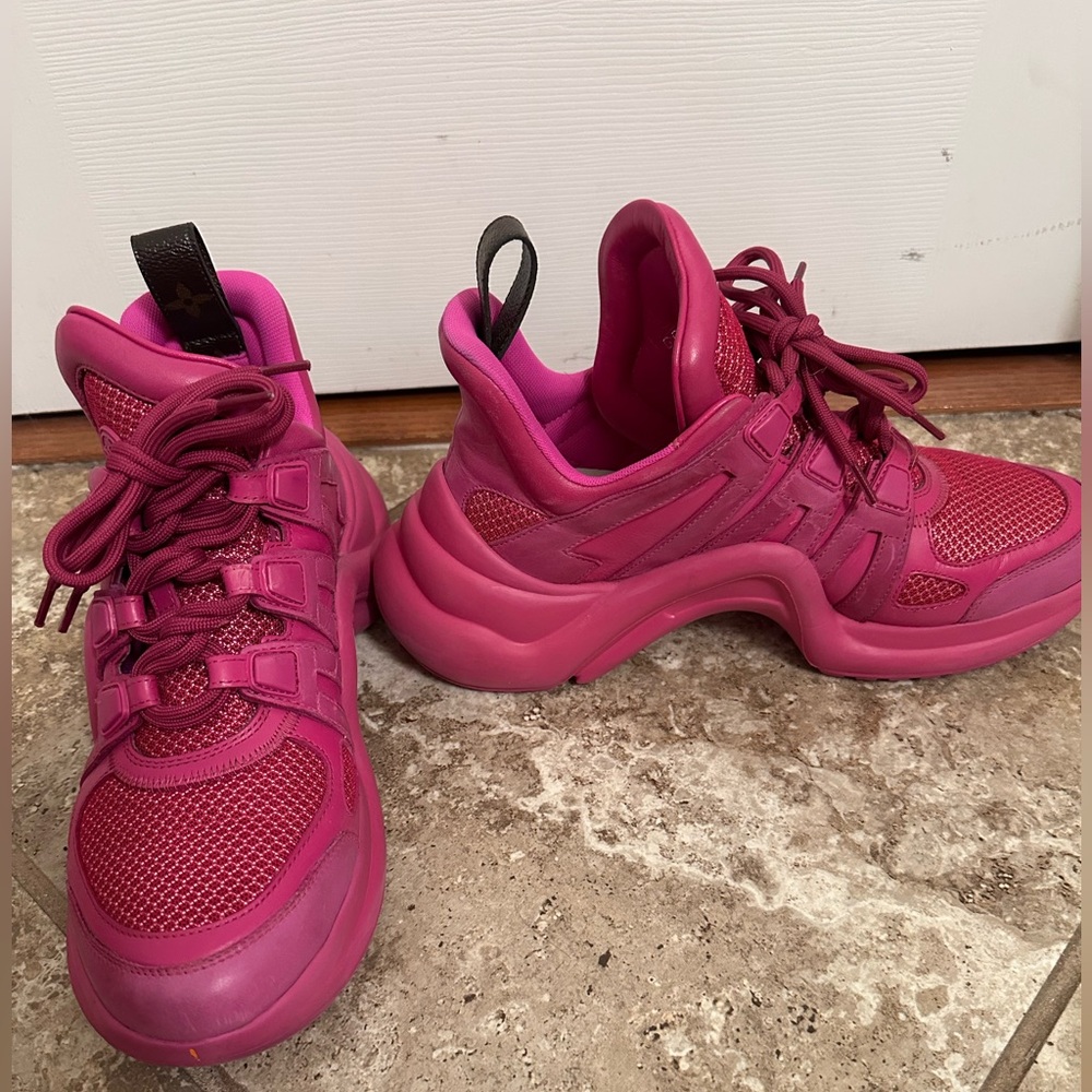 **SOLD**Authentic Louis Vuitton LV Archlight Sneakers Pink Sz.8
